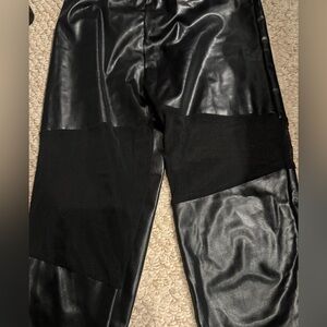 Pleather leggings 🔥